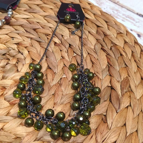 Paparazzi Jewelry Lot of 4 pieces NWT - Picture 5 of 5